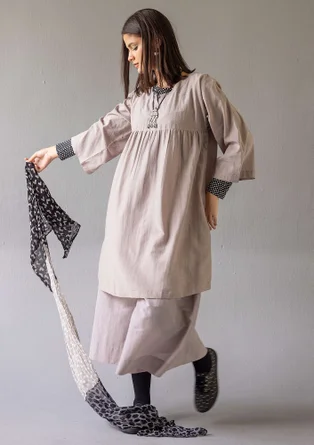 Vävd klänning "Marie" i ekologisk bomull/siden - duvgrå