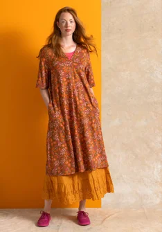 Trikåklänning ” Ophelia” i ekologisk bomull/modal - ekollon/mönstrad