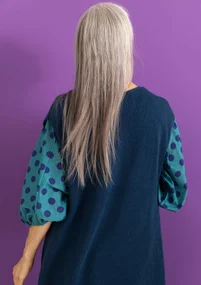 Stickad väst i ekologisk/återvunnen bomull - stillahavsblå