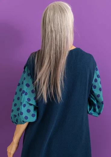 Stickad väst i ekologisk/återvunnen bomull - stillahavsblå