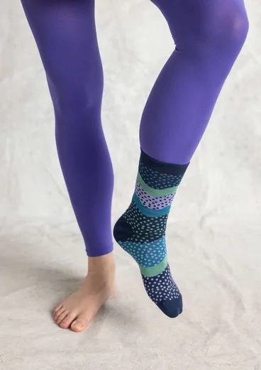 Enfärgade leggings i återvunnen polyamid - ametist